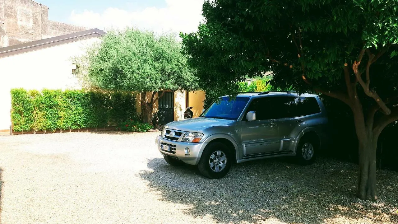 Bed & Breakfast Mauro Home Bed And Relax Linguaglossa Italy
